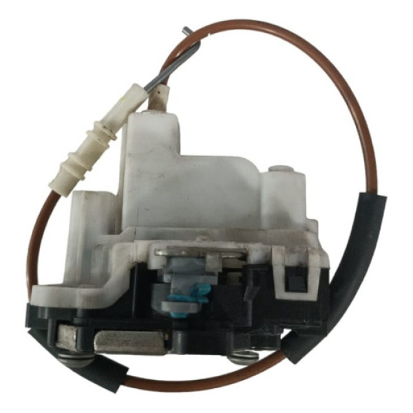 Fechadura De Porta Dianteira Direita Fiat Siena 2012