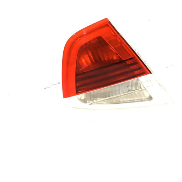 Lanterna Tampa Traseira Esquerda Bmw 318i 320i 2008 Detalhe